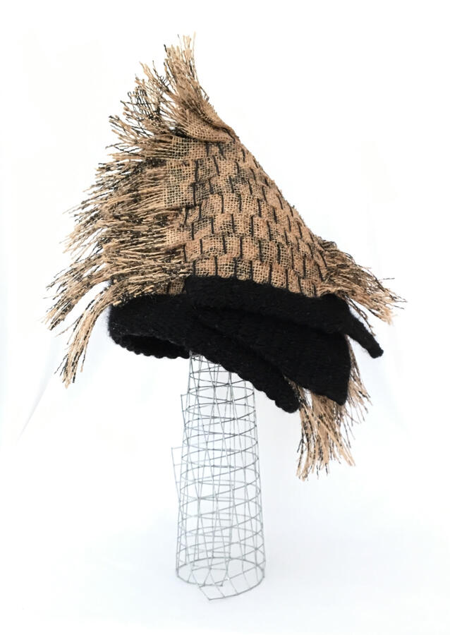 Chapeau 15&quot; H x 11&quot; W x 7&quot; D